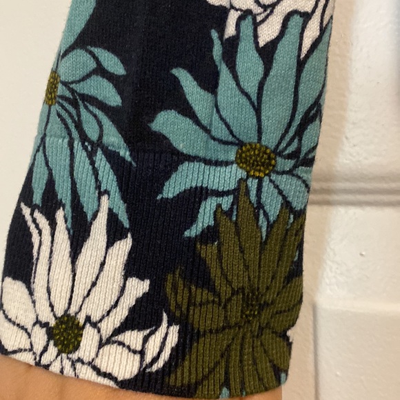 LOFT Cardigan and Cami Set - Aqua and Olive Floral - Picture 11 of 13